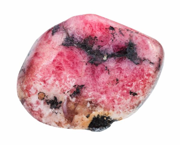 Pierre rose naturelle : tout savoir sur rhodonite, la pierre de l'amour