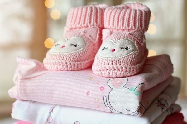 Comment trouver la bonne taille pour les vêtements de bébé ?